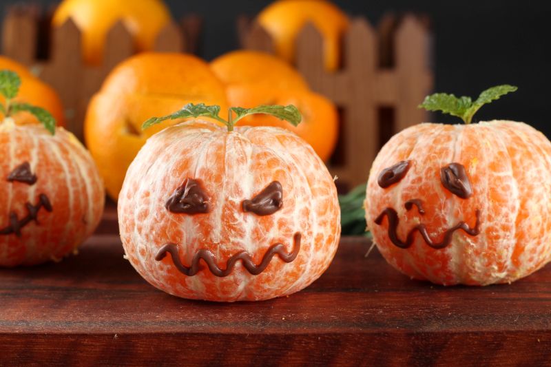 Healthy Halloween snack idea – mandarins decorated as pumpkins, Wetherill Park dentist tips for kids