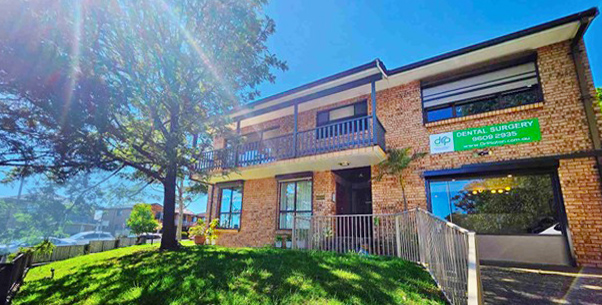 Dr Raymond Platon & Associates dental clinic exterior in Wetherill Park.