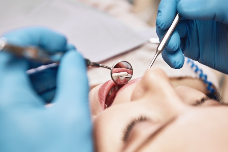 Dental examination for loose tooth adults Wetherill Park